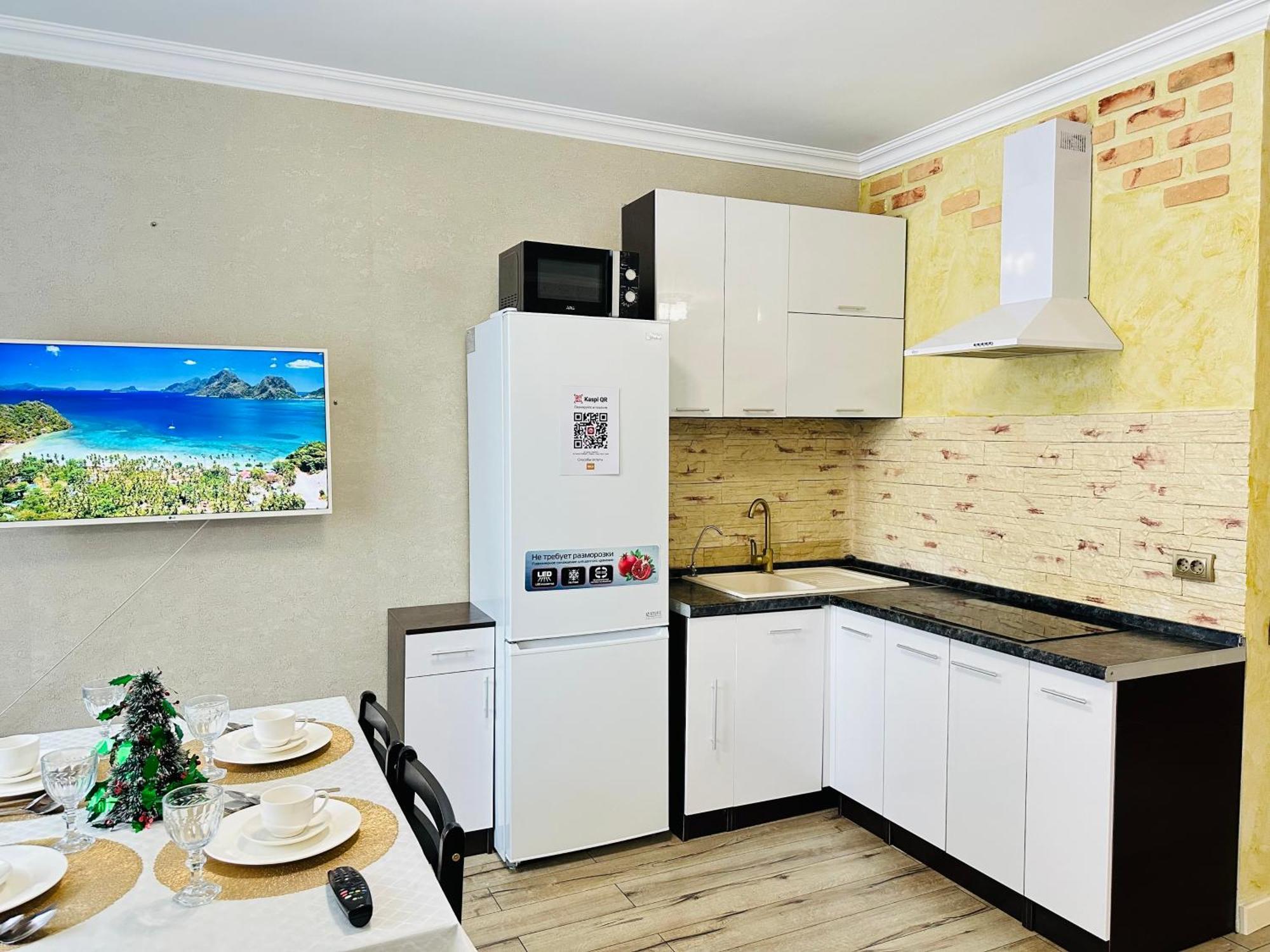Vostochnyi Park Apartament In The Center Of Almaty Apartman Kültér fotó